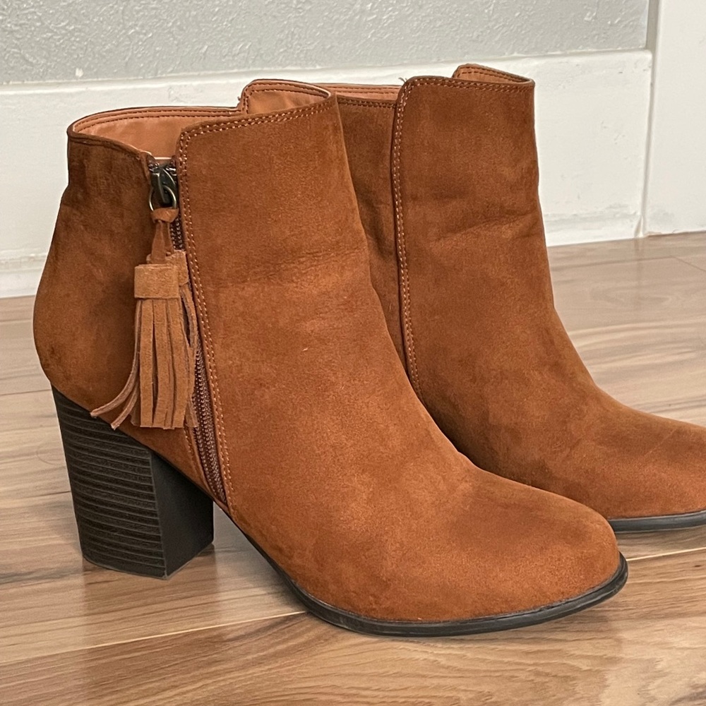 Heeled booties - Picture 3 of 7